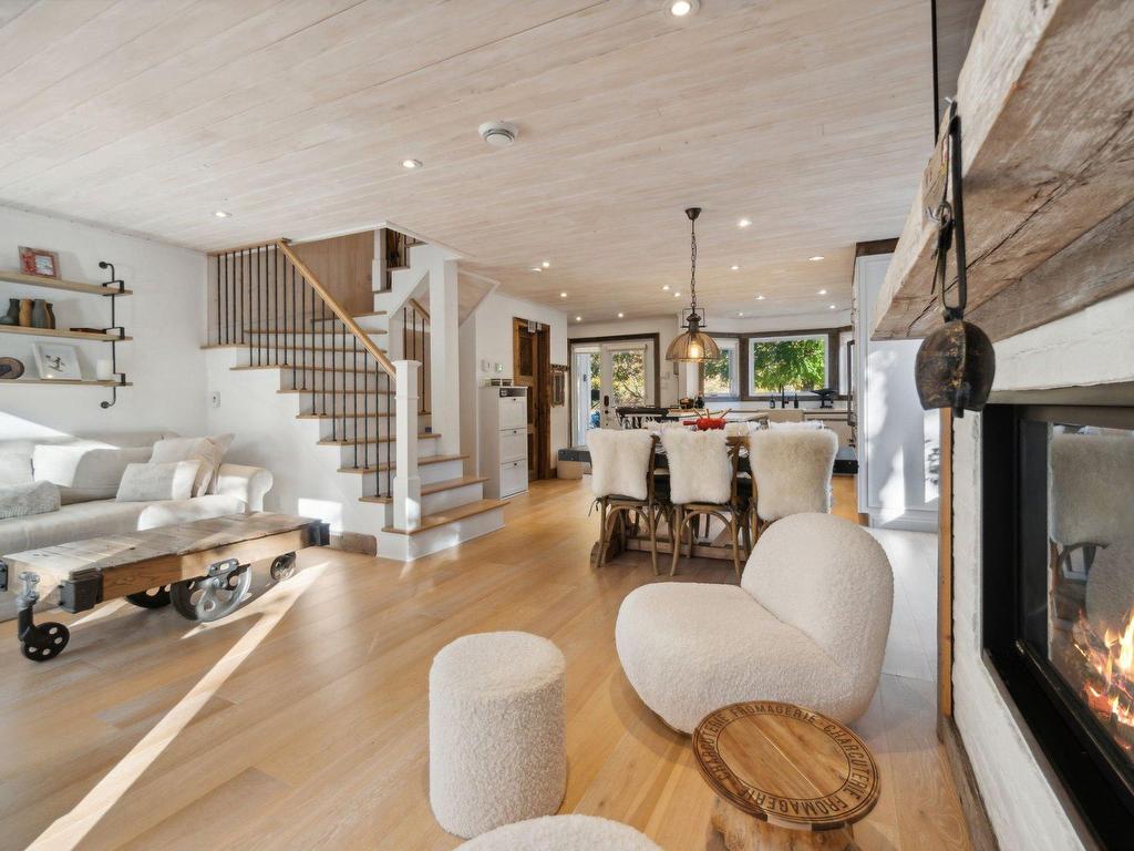 









151Z


Ch. Claude-Lefebvre

,
Mont-Tremblant,




QC
J8E1G3


