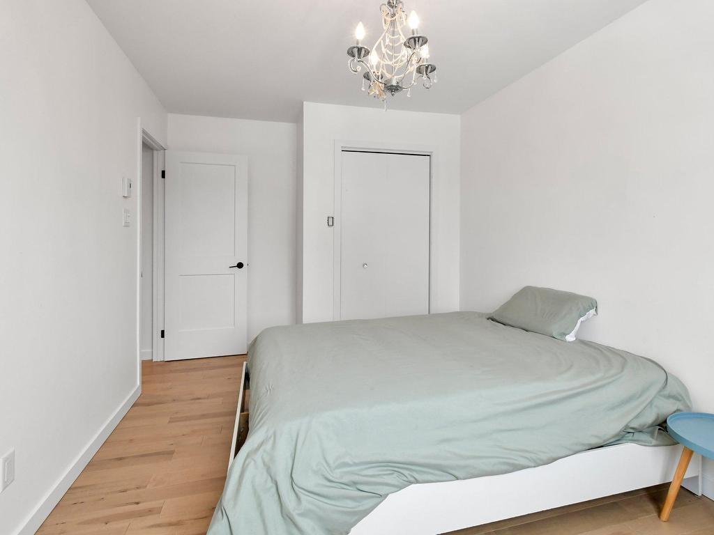 









273


Rue des Colibris

,
Beloeil,




QC
J3G5J5

