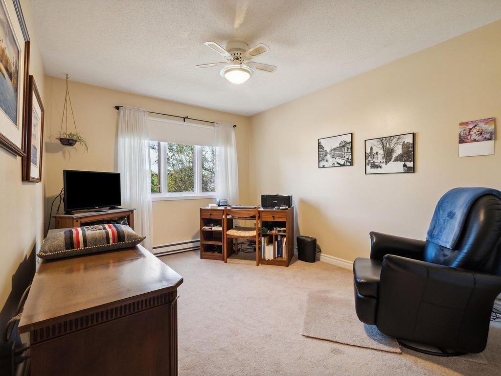 









71


Rue des Pinsons

,
Gatineau (Hull),




QC
J9A2V6

