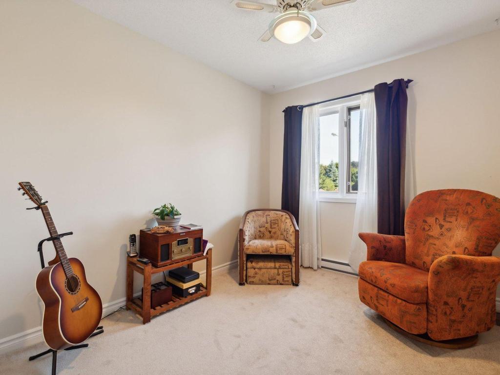 









71


Rue des Pinsons

,
Gatineau (Hull),




QC
J9A2V6

