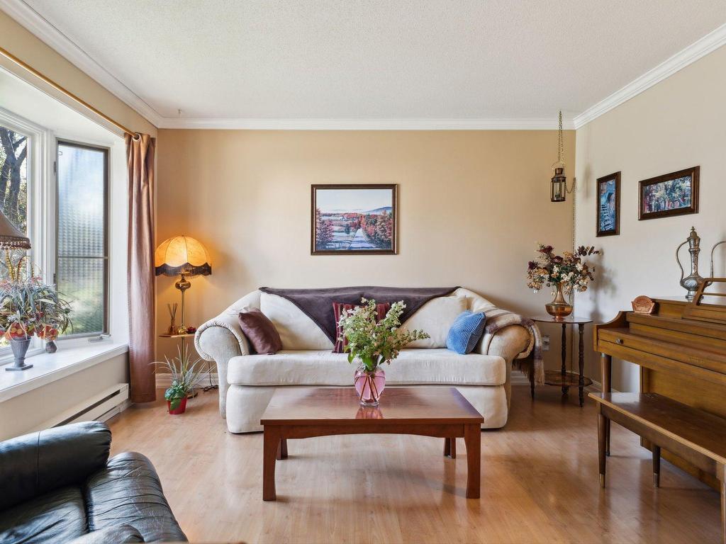 









71


Rue des Pinsons

,
Gatineau (Hull),




QC
J9A2V6

