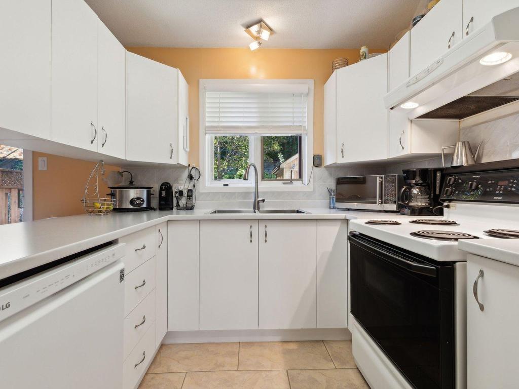 









71


Rue des Pinsons

,
Gatineau (Hull),




QC
J9A2V6

