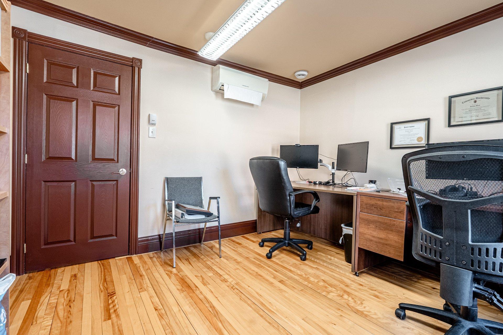 









1340

 - 1344


Rue King O.

,
Sherbrooke (Les Nations),




QC
J1J2B6

