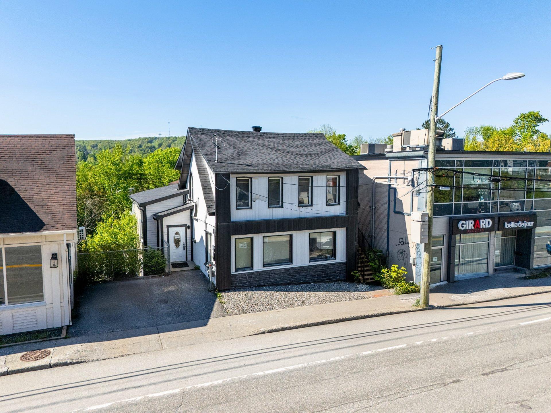 









1340

 - 1344


Rue King O.

,
Sherbrooke (Les Nations),




QC
J1J2B6

