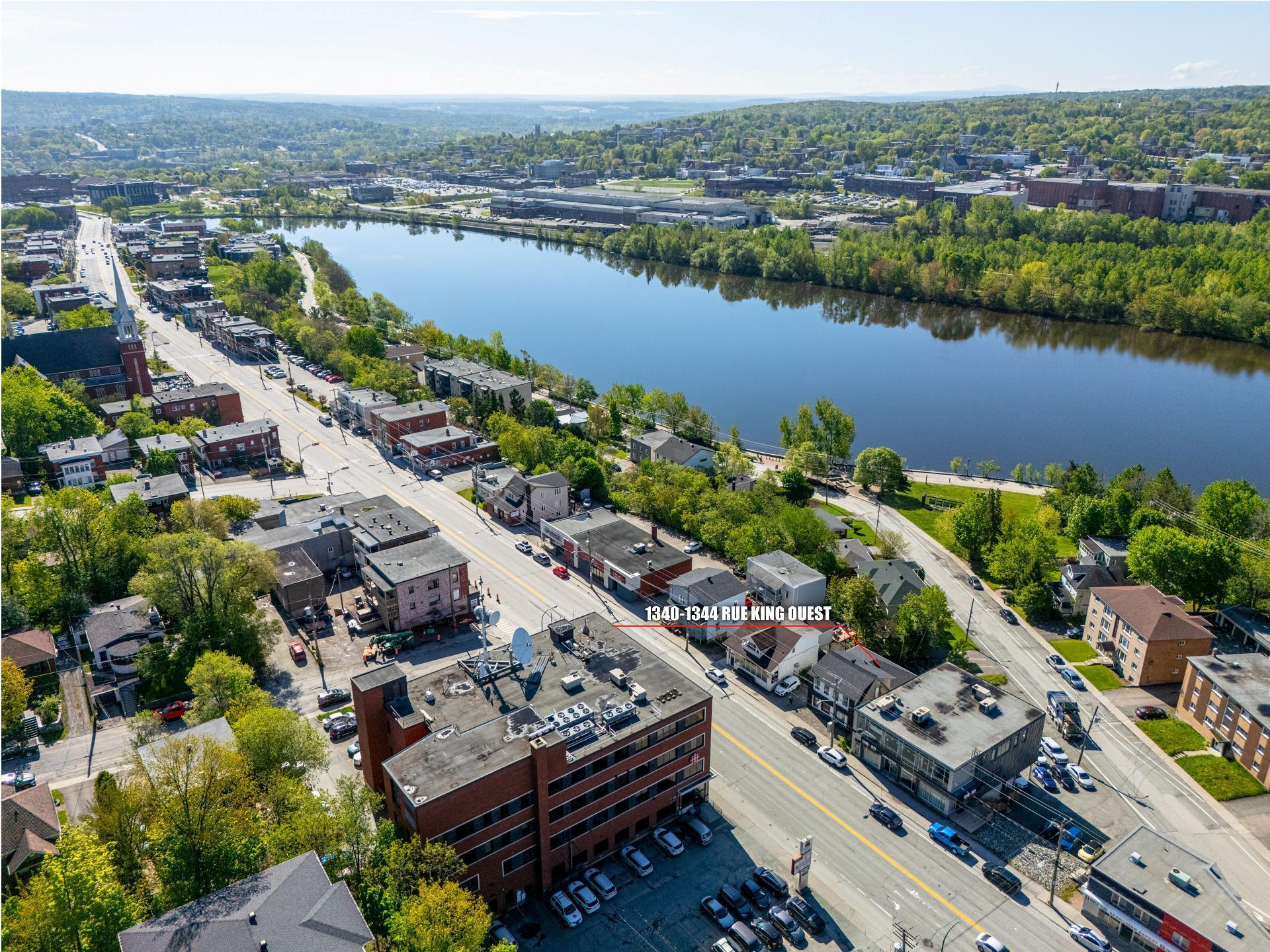 









1340

 - 1344


Rue King O.

,
Sherbrooke (Les Nations),




QC
J1J2B6

