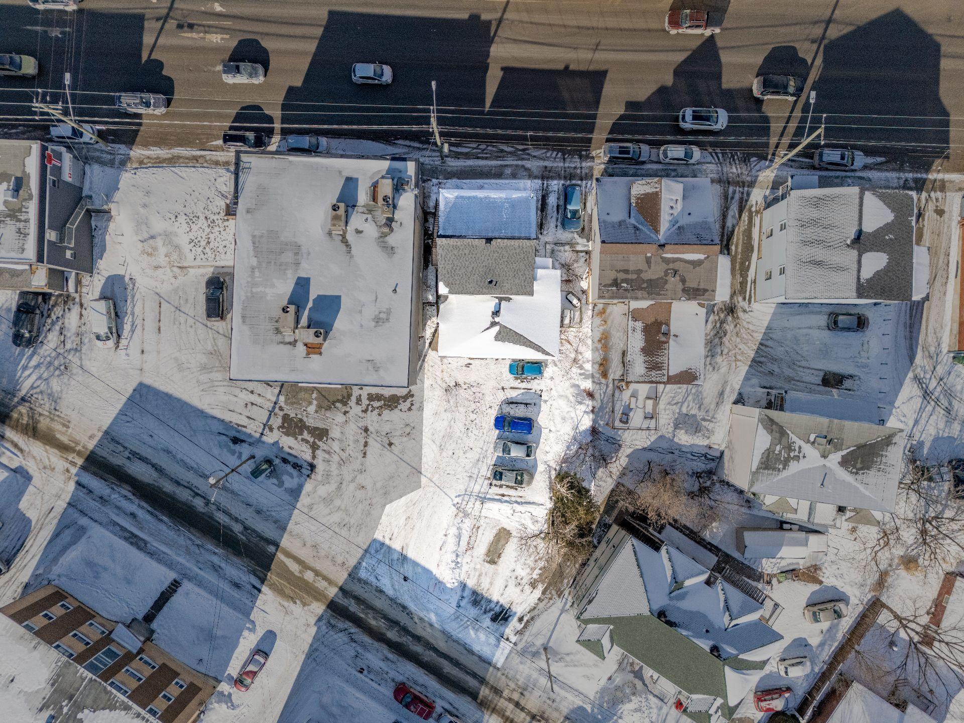 









1340

 - 1344


Rue King O.

,
Sherbrooke (Les Nations),




QC
J1J2B6

