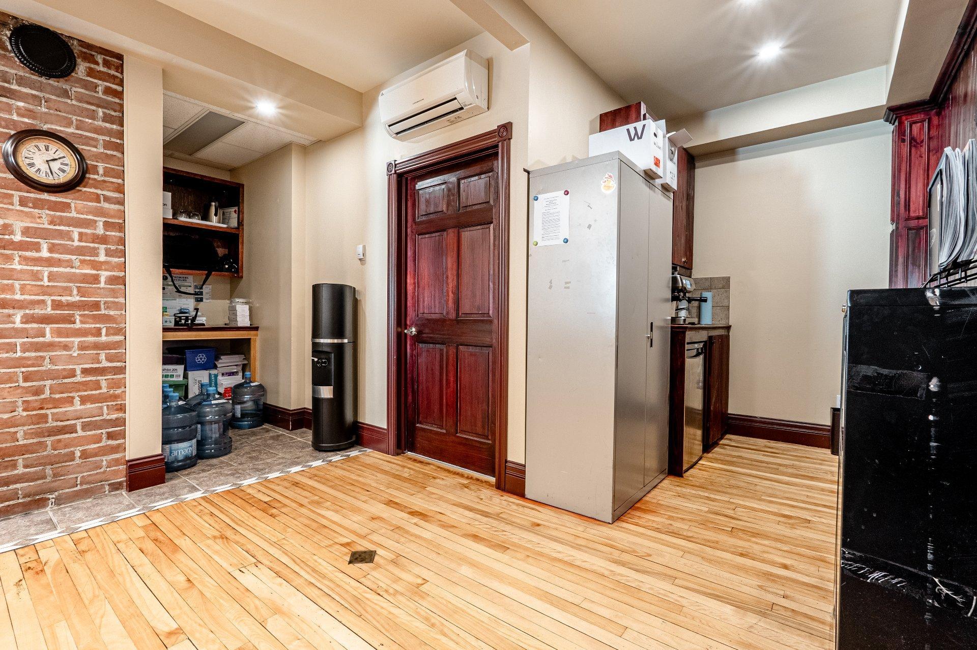 









1340

 - 1344


Rue King O.

,
Sherbrooke (Les Nations),




QC
J1J2B6


