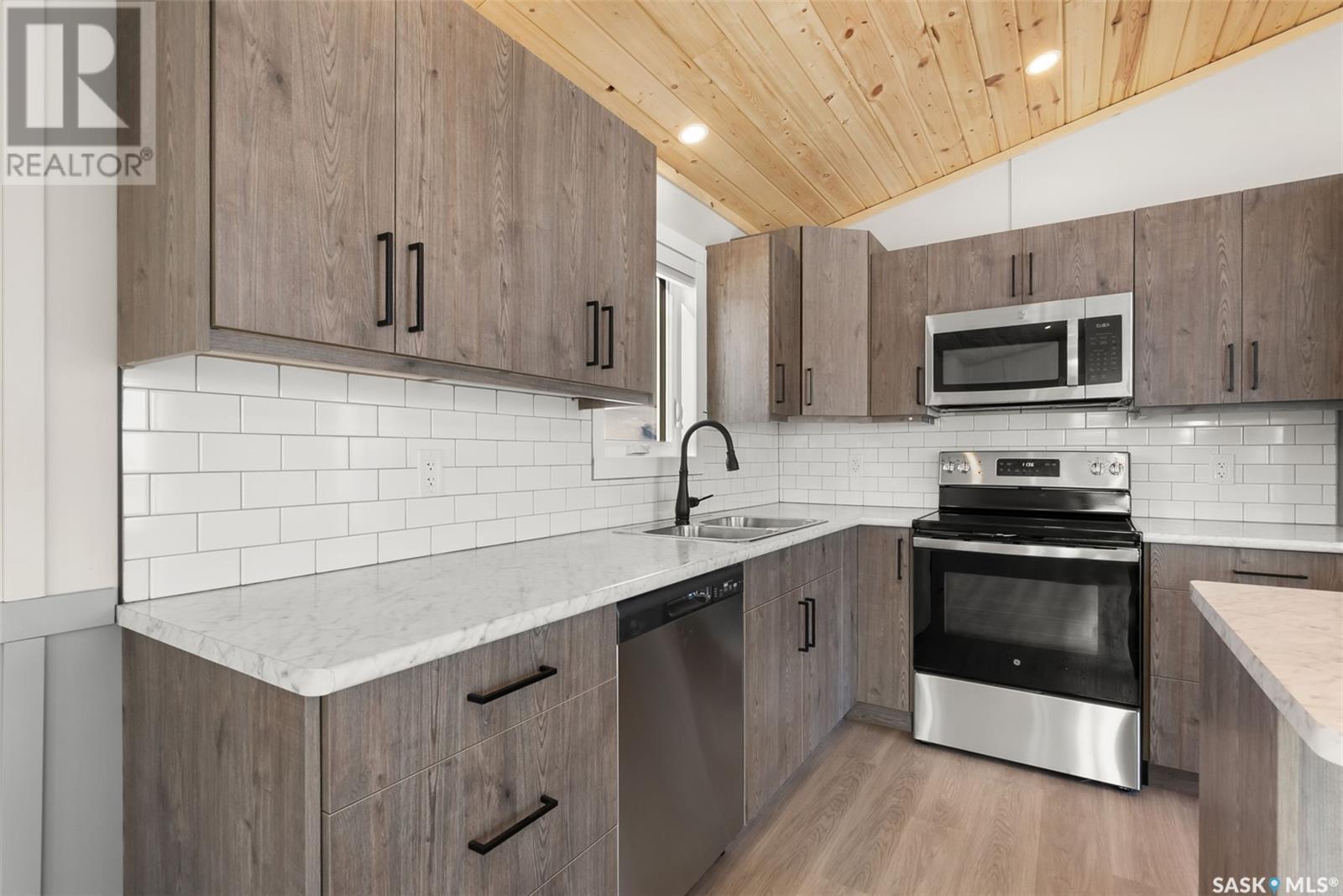 












913 Pincherry PLACE E

,
Katepwa Beach,




Saskatchewan
S0G1S0

