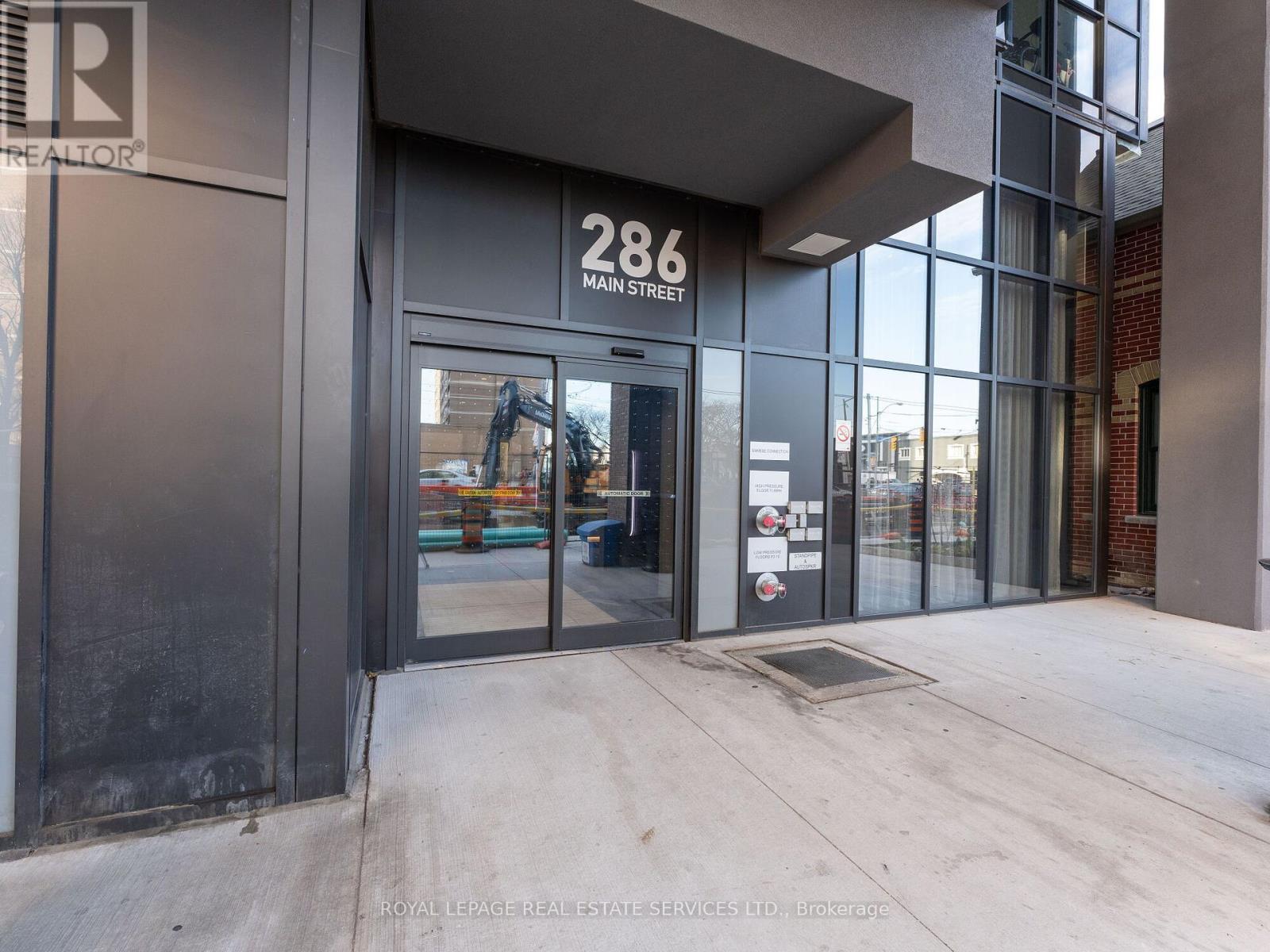 












215 - 286 MAIN STREET

,
Toronto,




Ontario
M4C4X5

