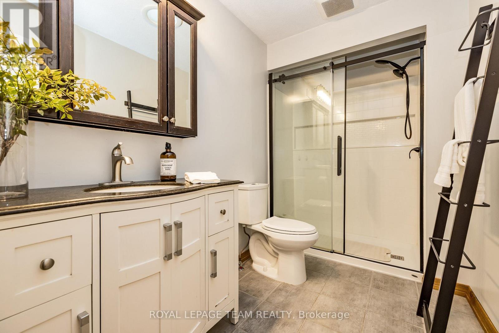 












2491 FAIRMILE ROAD

,
Ottawa,




Ontario
K0G1J0

