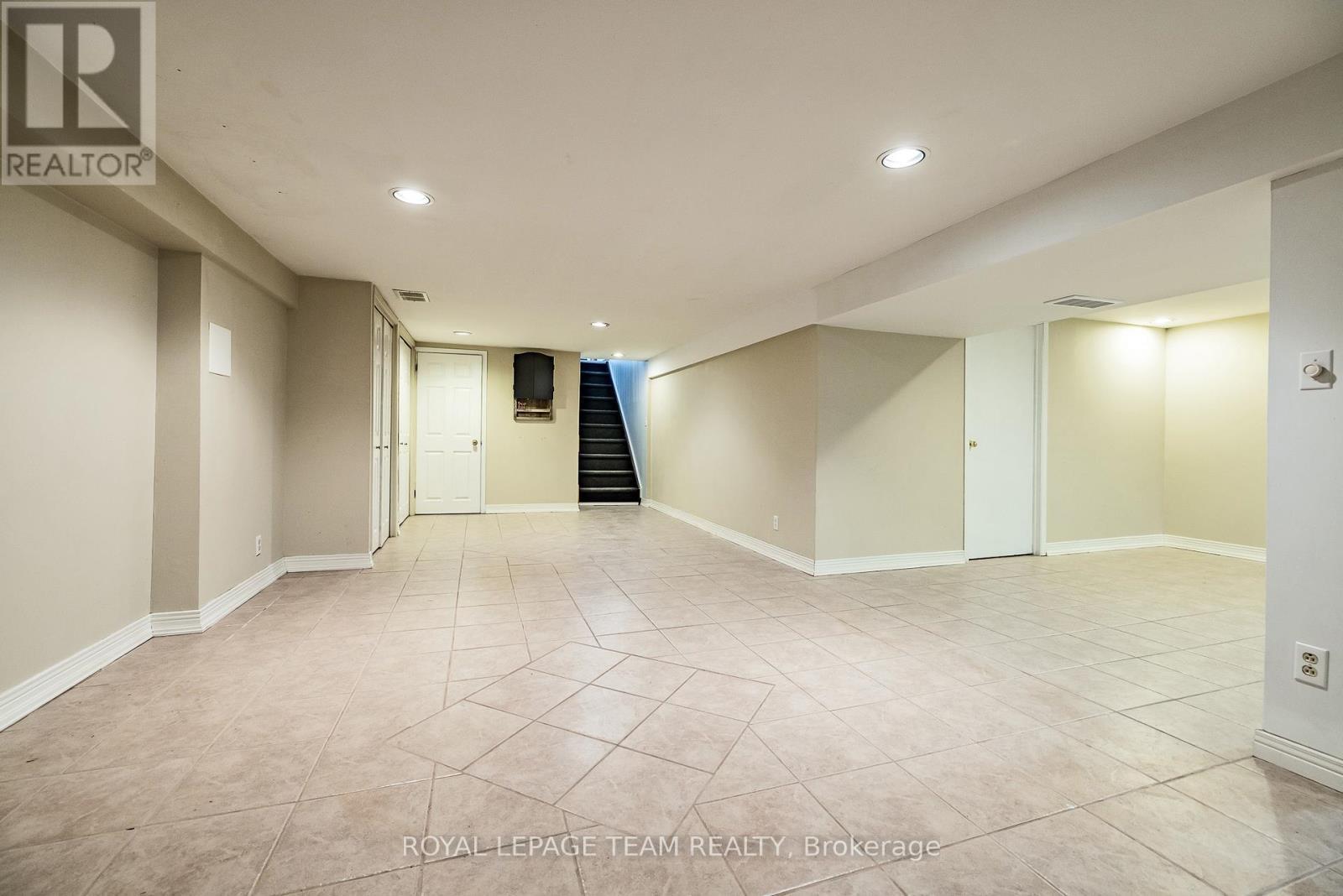 












2491 FAIRMILE ROAD

,
Ottawa,




Ontario
K0G1J0

