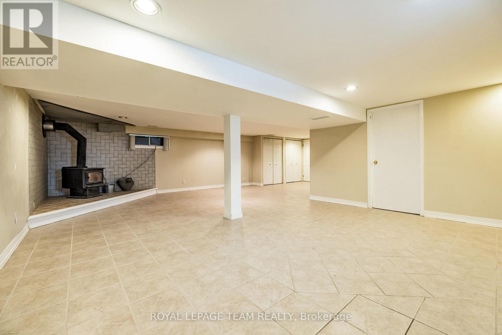 












2491 FAIRMILE ROAD

,
Ottawa,




Ontario
K0G1J0

