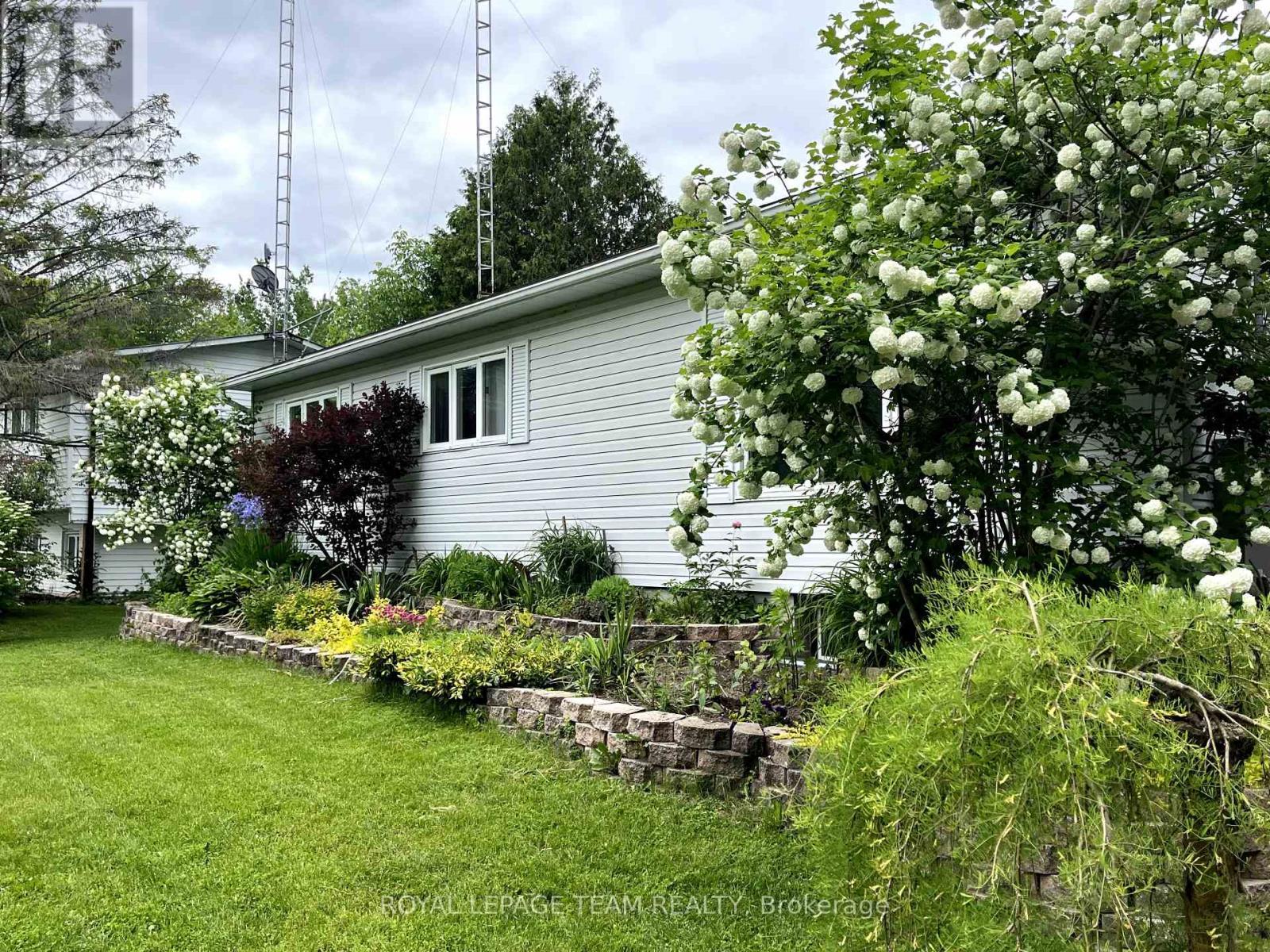 












2491 FAIRMILE ROAD

,
Ottawa,




Ontario
K0G1J0

