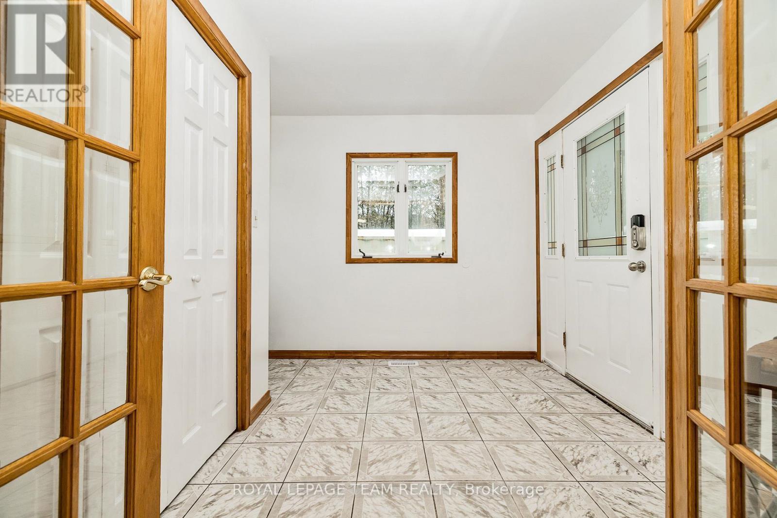 












2491 FAIRMILE ROAD

,
Ottawa,




Ontario
K0G1J0

