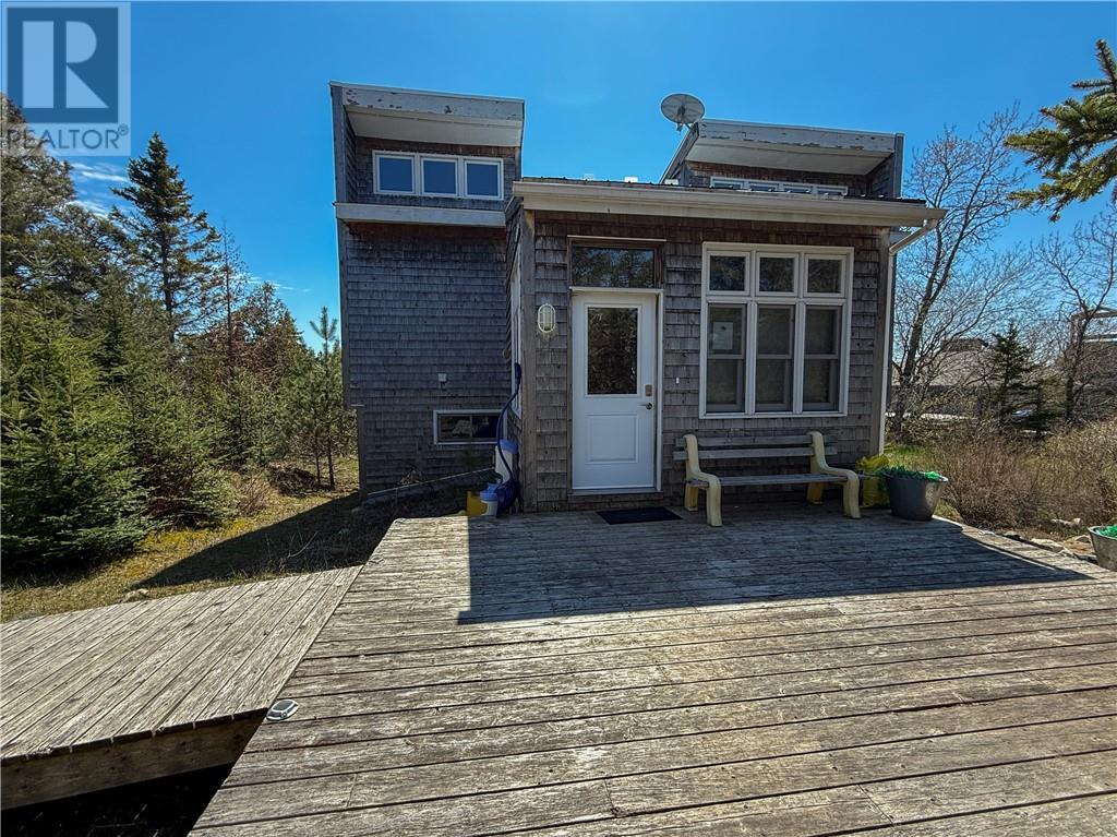 












111 McNevin Street

,
Providence Bay, Manitoulin Island,




Ontario
P0P1T0

