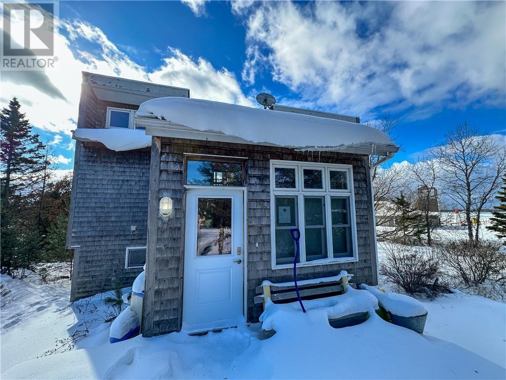 












111 McNevin Street

,
Providence Bay, Manitoulin Island,




Ontario
P0P1T0

