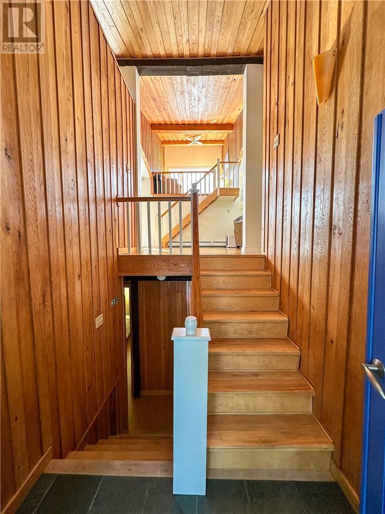 












111 McNevin Street

,
Providence Bay, Manitoulin Island,




Ontario
P0P1T0


