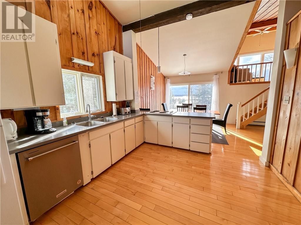 












111 McNevin Street

,
Providence Bay, Manitoulin Island,




Ontario
P0P1T0

