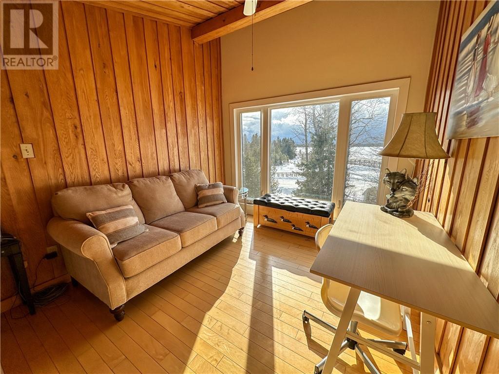 












111 McNevin Street

,
Providence Bay, Manitoulin Island,




Ontario
P0P1T0

