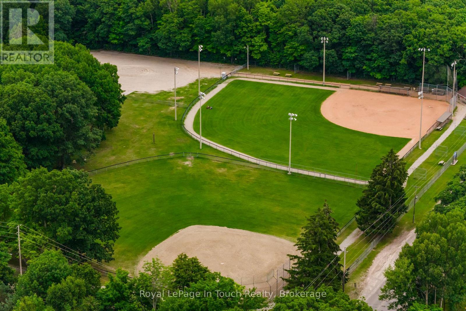 












LOT 72 WHISPERING PINE CIRCLE

,
Tiny,







Ontario
L9M0C2


