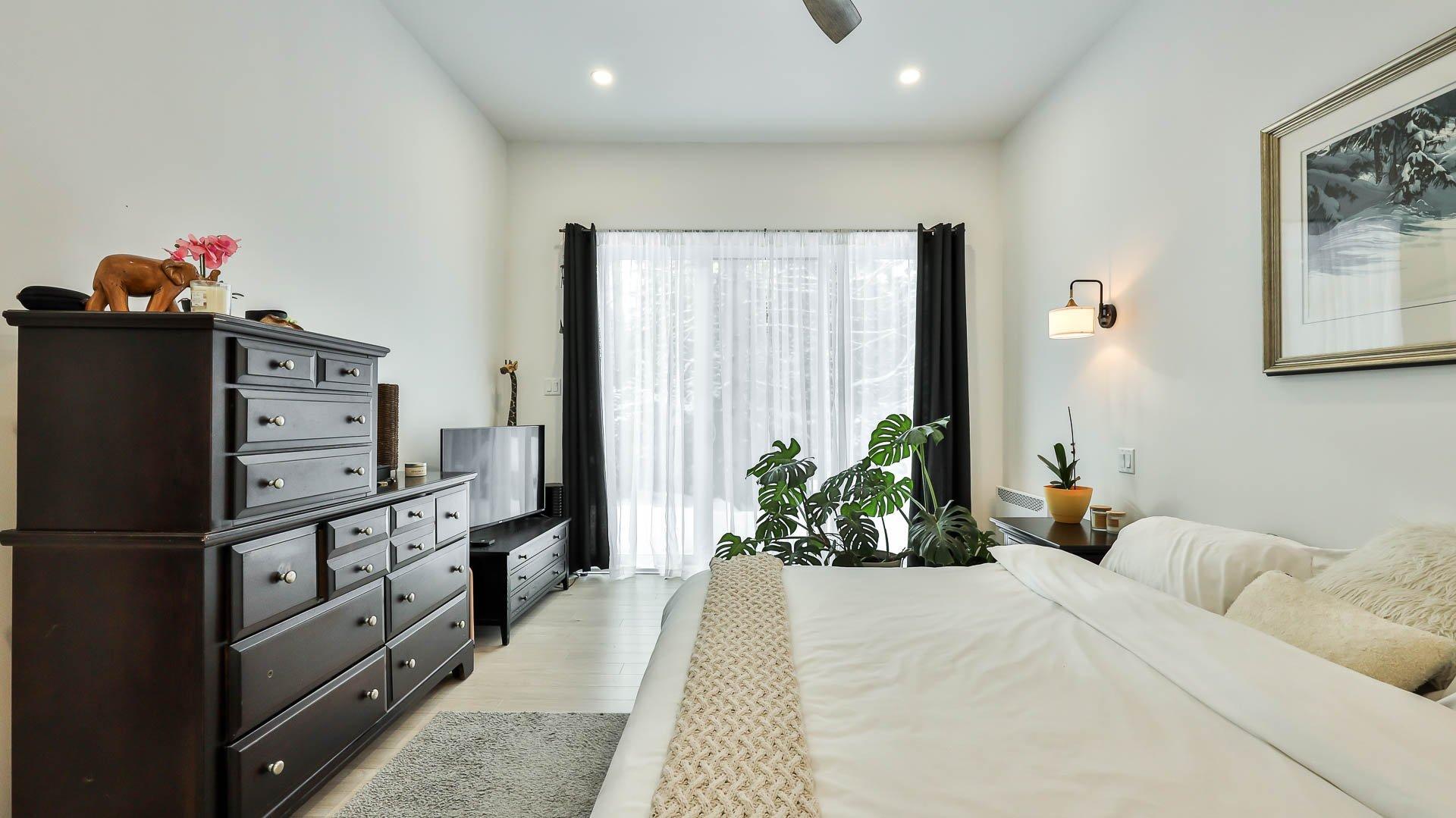 









14


Ch. de la Rive

,
L'Ange-Gardien,




QC
J8L0H6

