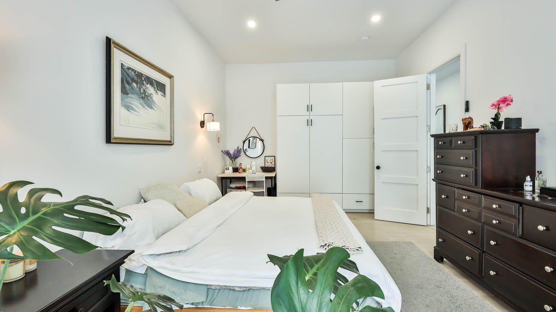 









14


Ch. de la Rive

,
L'Ange-Gardien,




QC
J8L0H6

