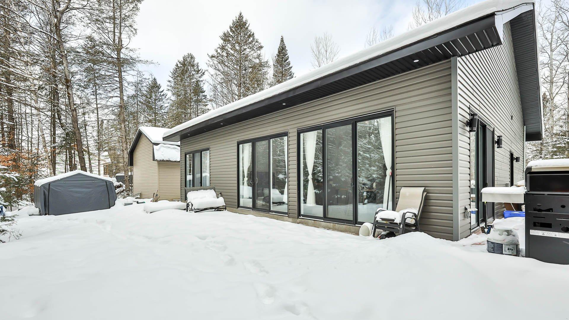 









14


Ch. de la Rive

,
L'Ange-Gardien,




QC
J8L0H6

