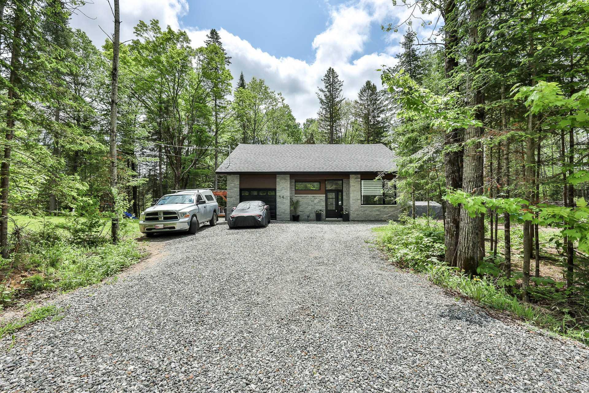 









14


Ch. de la Rive

,
L'Ange-Gardien,




QC
J8L0H6

