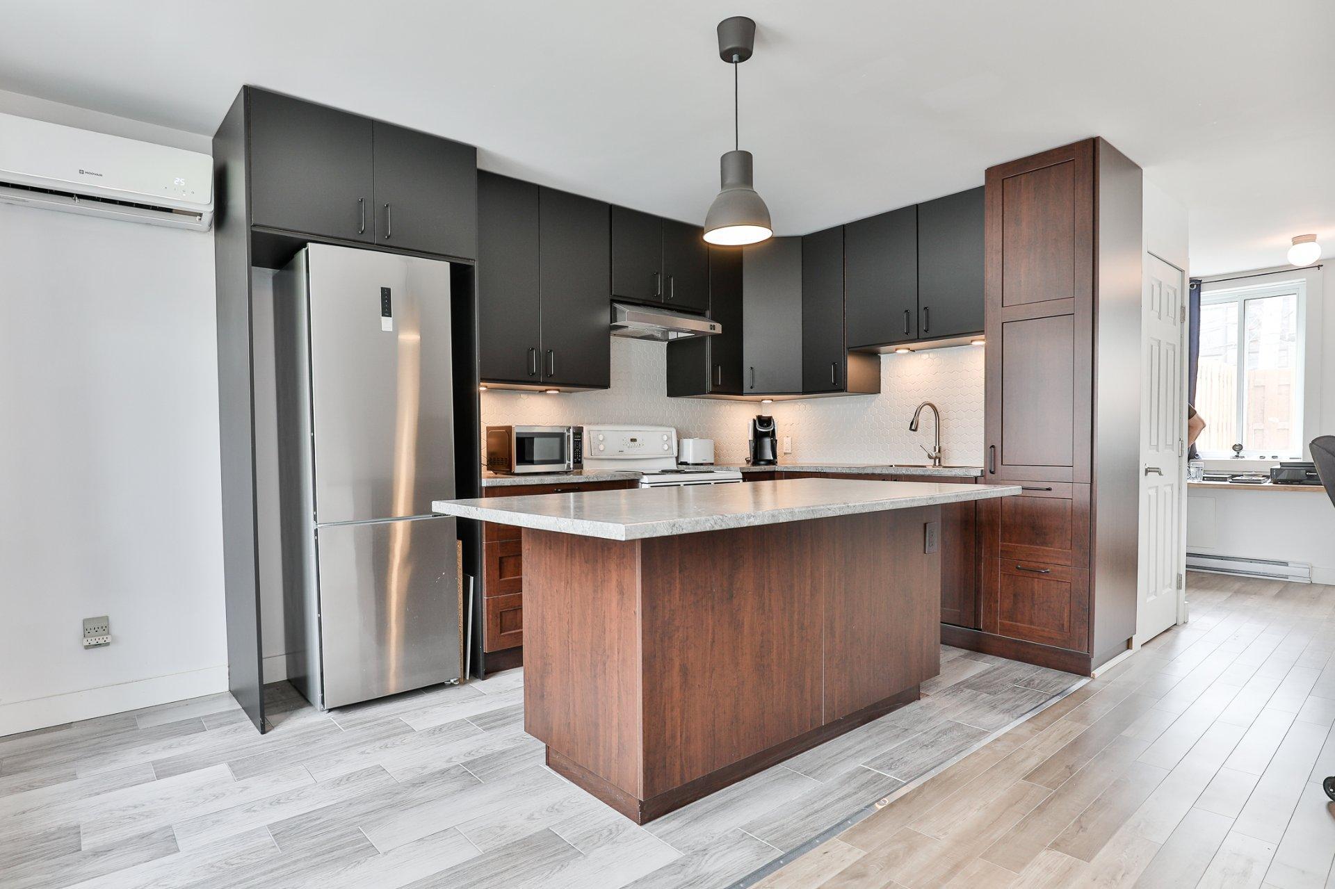









1826

 - 1828


Rue De Cadillac

,
Montréal (Mercier/Hochelaga-Maisonneuve),




QC
H1N2T3

