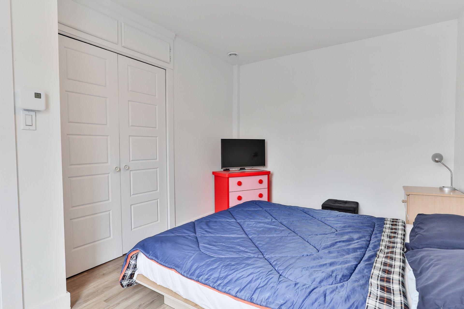 









1826

 - 1828


Rue De Cadillac

,
Montréal (Mercier/Hochelaga-Maisonneuve),




QC
H1N2T3


