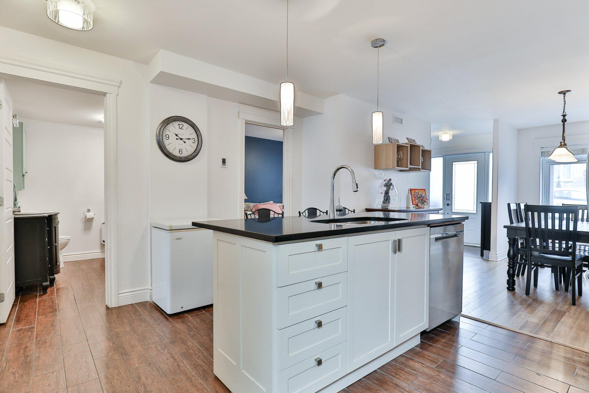 









1826

 - 1828


Rue De Cadillac

,
Montréal (Mercier/Hochelaga-Maisonneuve),




QC
H1N2T3

