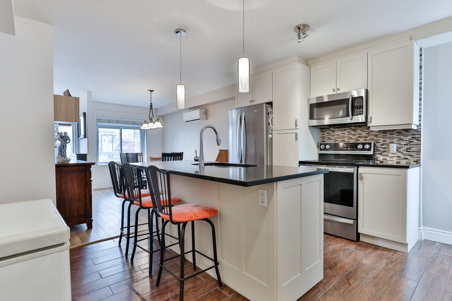 









1826

 - 1828


Rue De Cadillac

,
Montréal (Mercier/Hochelaga-Maisonneuve),




QC
H1N2T3

