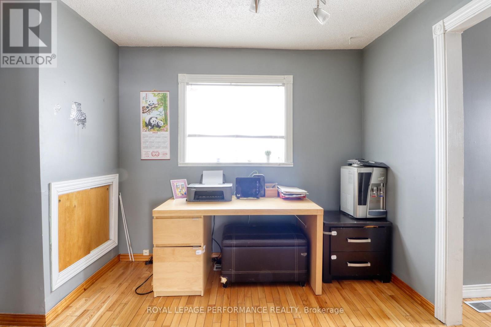 












115 COUNTY RD  10 ROAD

,
East Hawkesbury,




Ontario
K0B1P0

