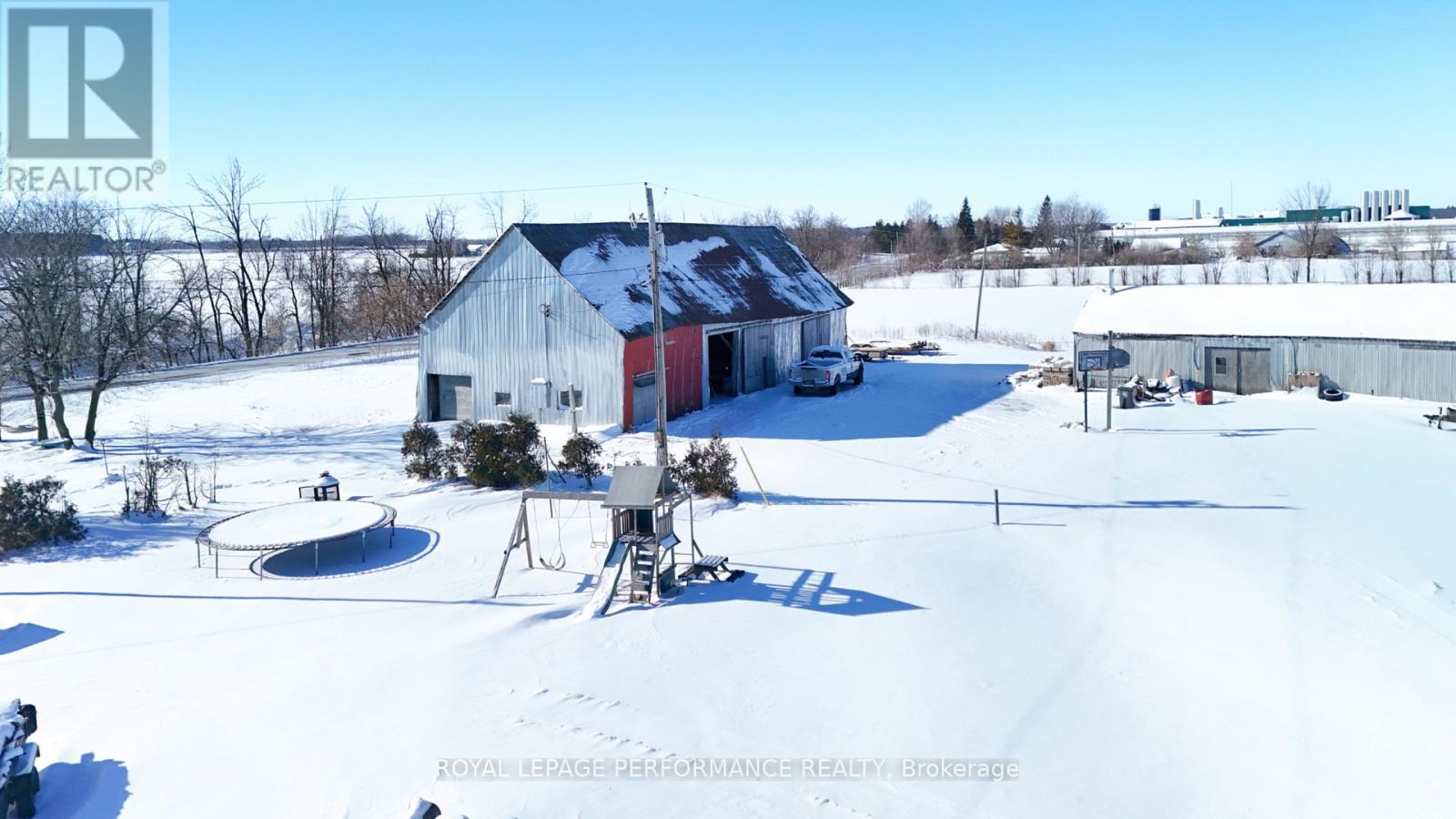 












115 COUNTY RD  10 ROAD

,
East Hawkesbury,




Ontario
K0B1P0


