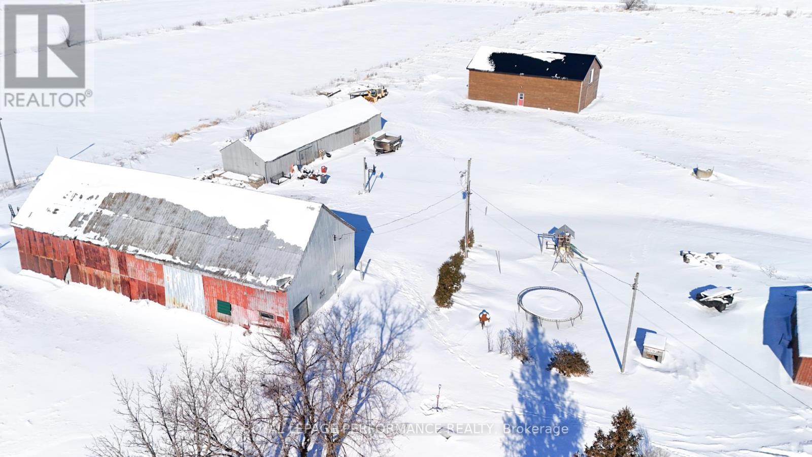 












115 COUNTY RD  10 ROAD

,
East Hawkesbury,




Ontario
K0B1P0

