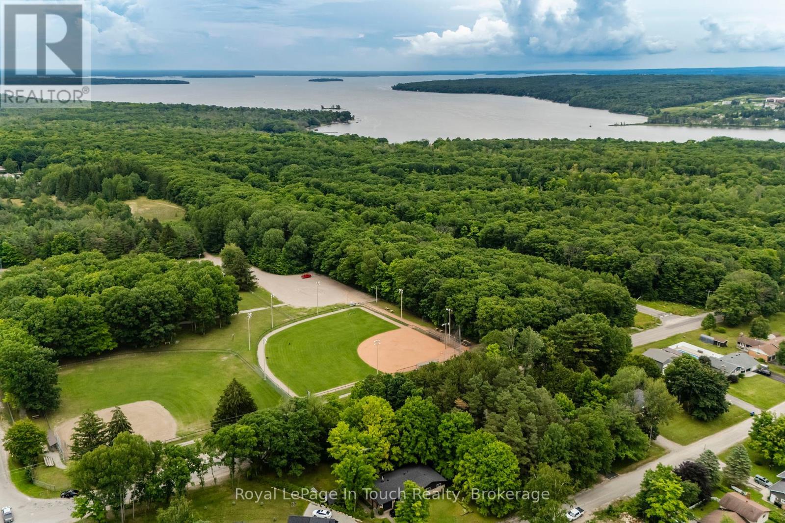 












LOT 71 WHISPERING PINE CIRCLE

,
Tiny,







Ontario
L9M0C2

