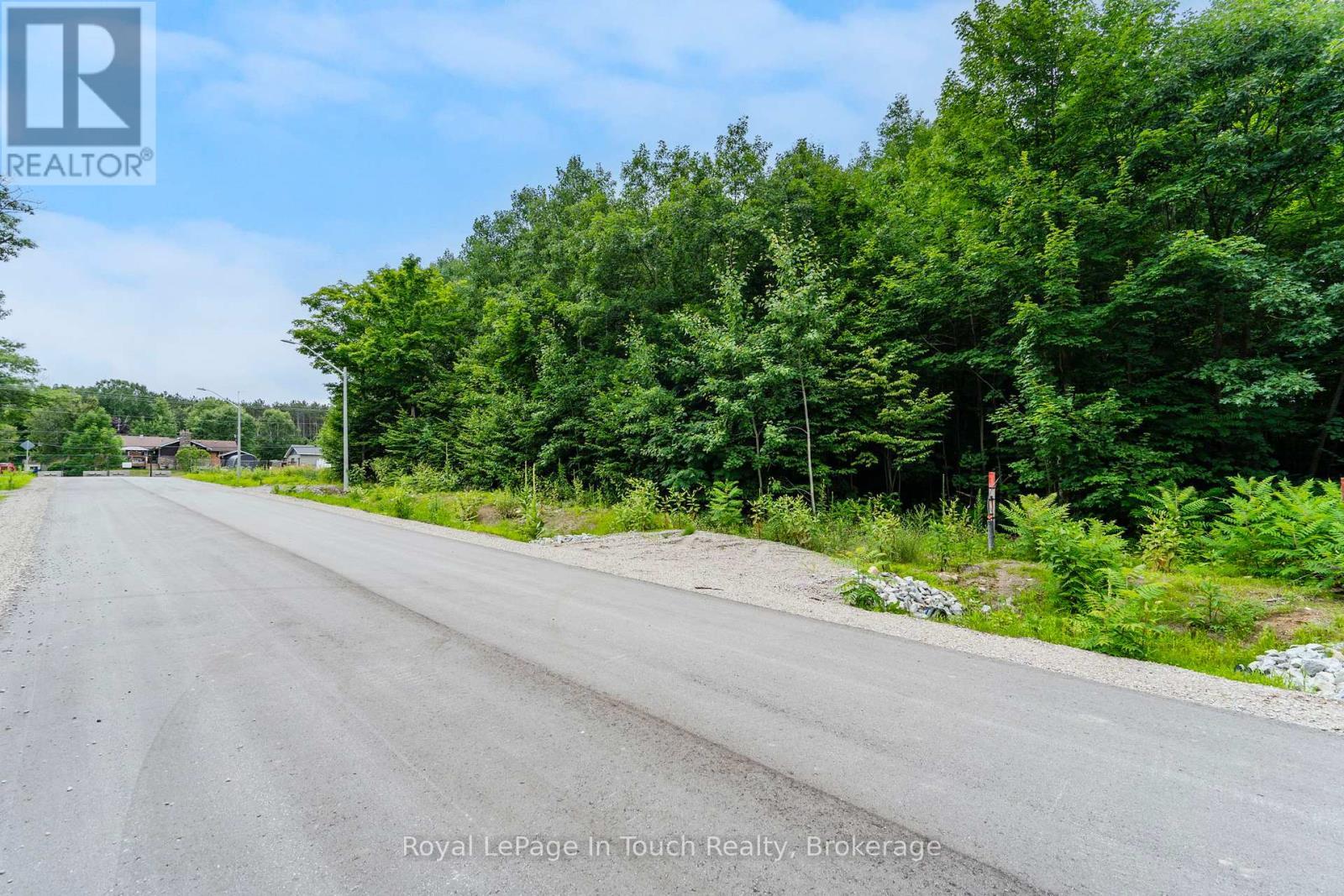 












LOT 71 WHISPERING PINE CIRCLE

,
Tiny,







Ontario
L9M0C2

