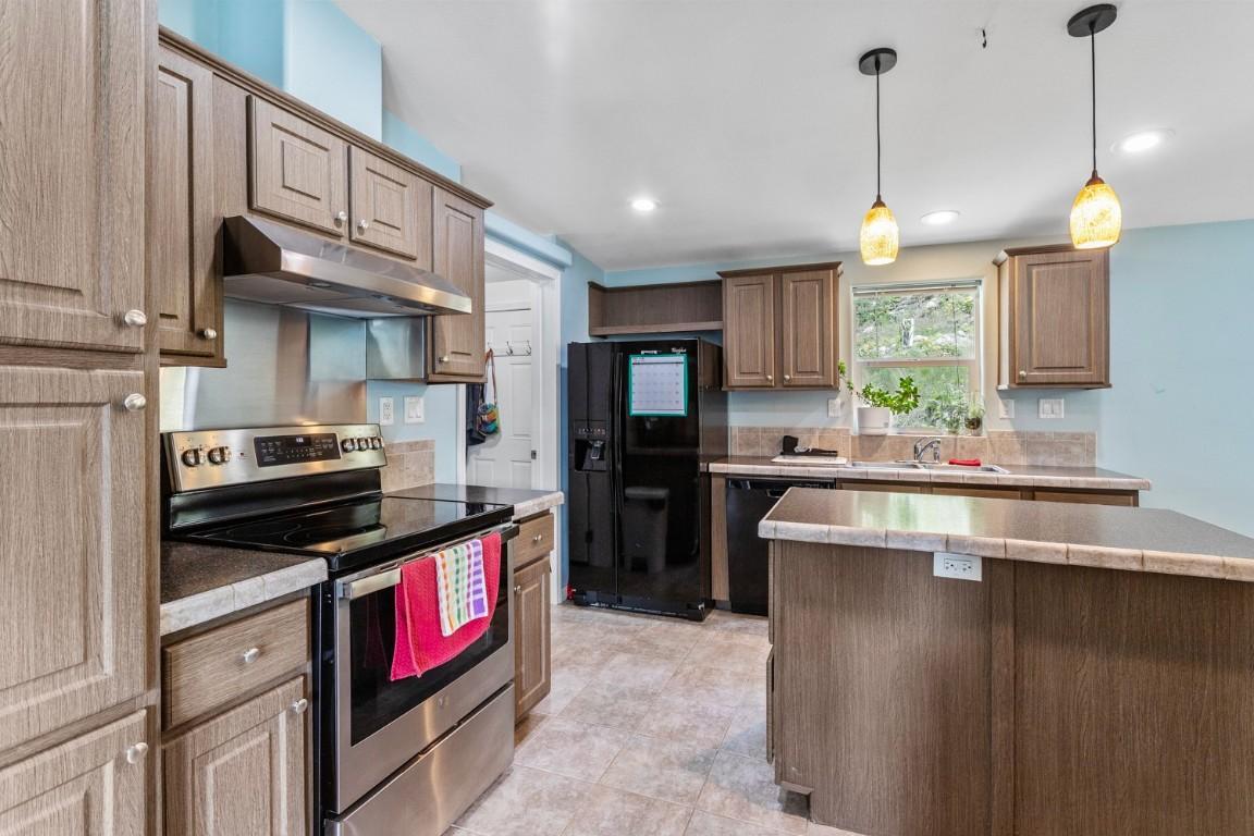 









9412


3A

Highway,
Kuskanook,




BC
V0b 1A1

