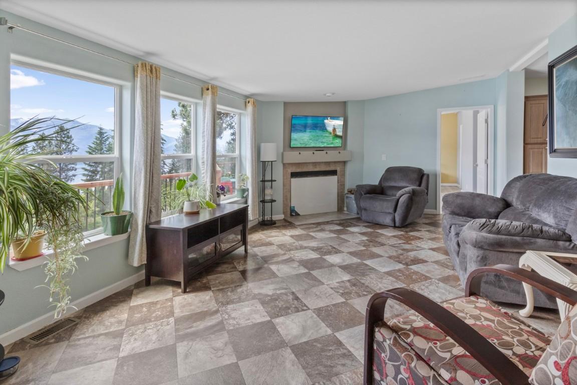 









9412


3A

Highway,
Kuskanook,




BC
V0b 1A1

