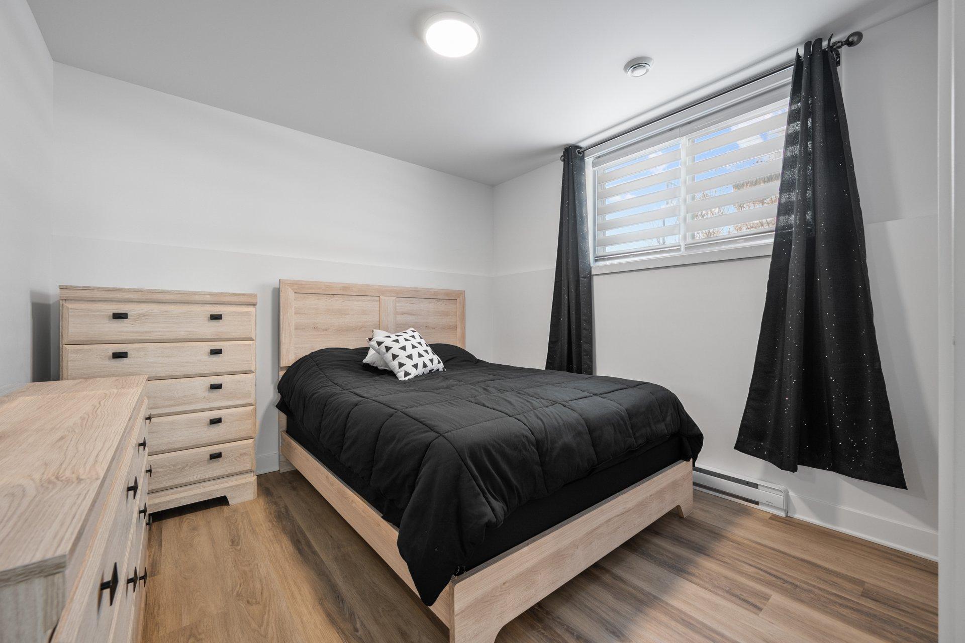 









55


Rue Jeannette

, 2,
Longueuil (Le Vieux-Longueuil),




QC
J4R2C8


