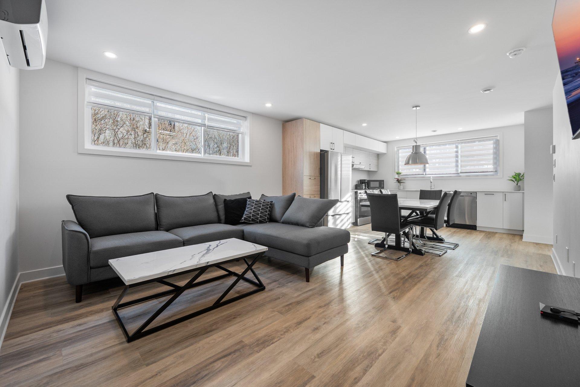 









55


Rue Jeannette

, 2,
Longueuil (Le Vieux-Longueuil),




QC
J4R2C8

