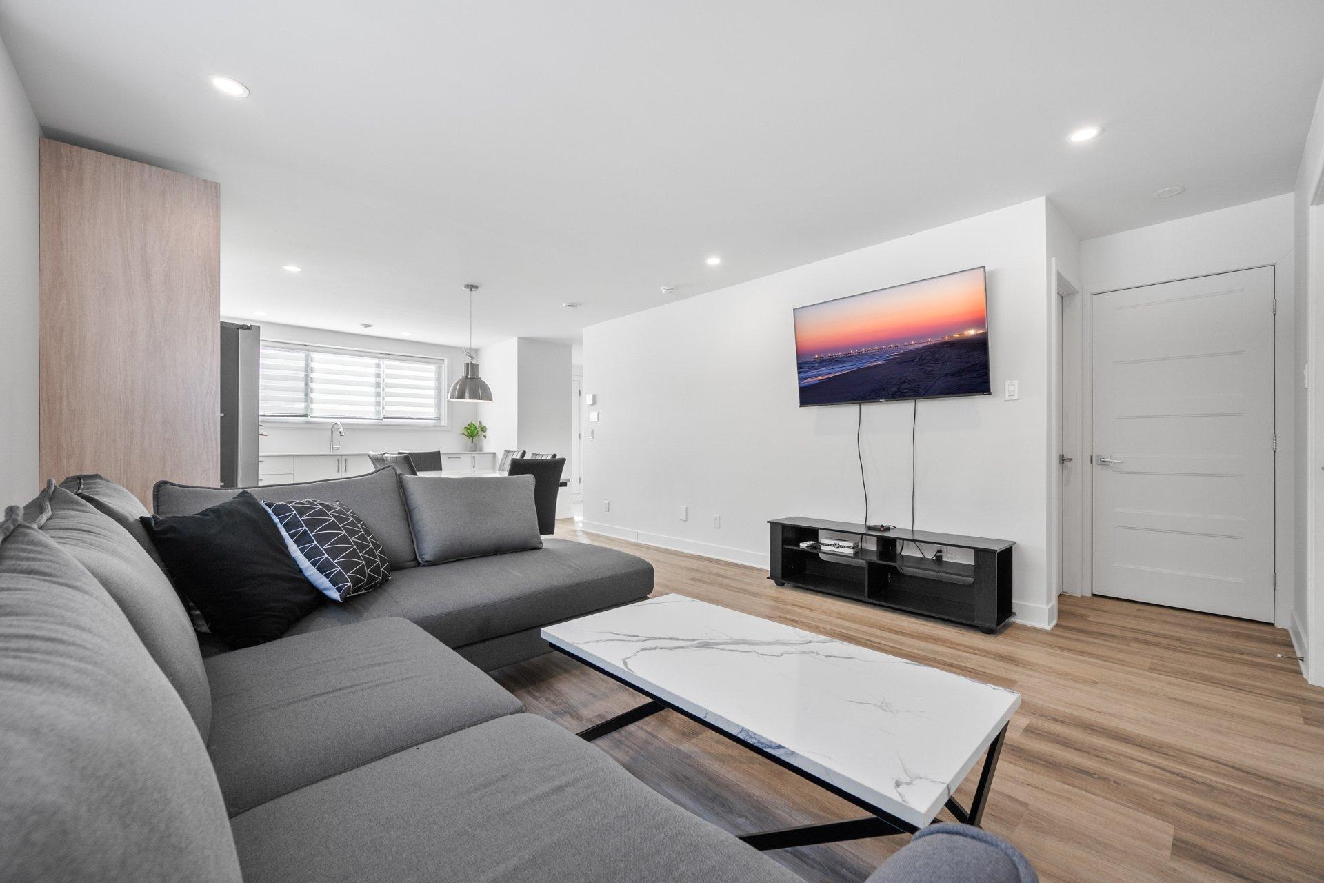 









55


Rue Jeannette

, 2,
Longueuil (Le Vieux-Longueuil),




QC
J4R2C8


