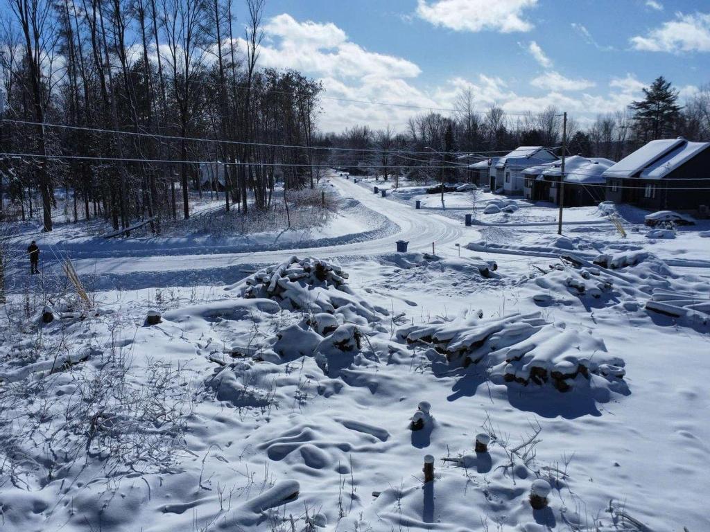 












Rue Boudreau

,
East Farnham,







QC
J2K4J3


