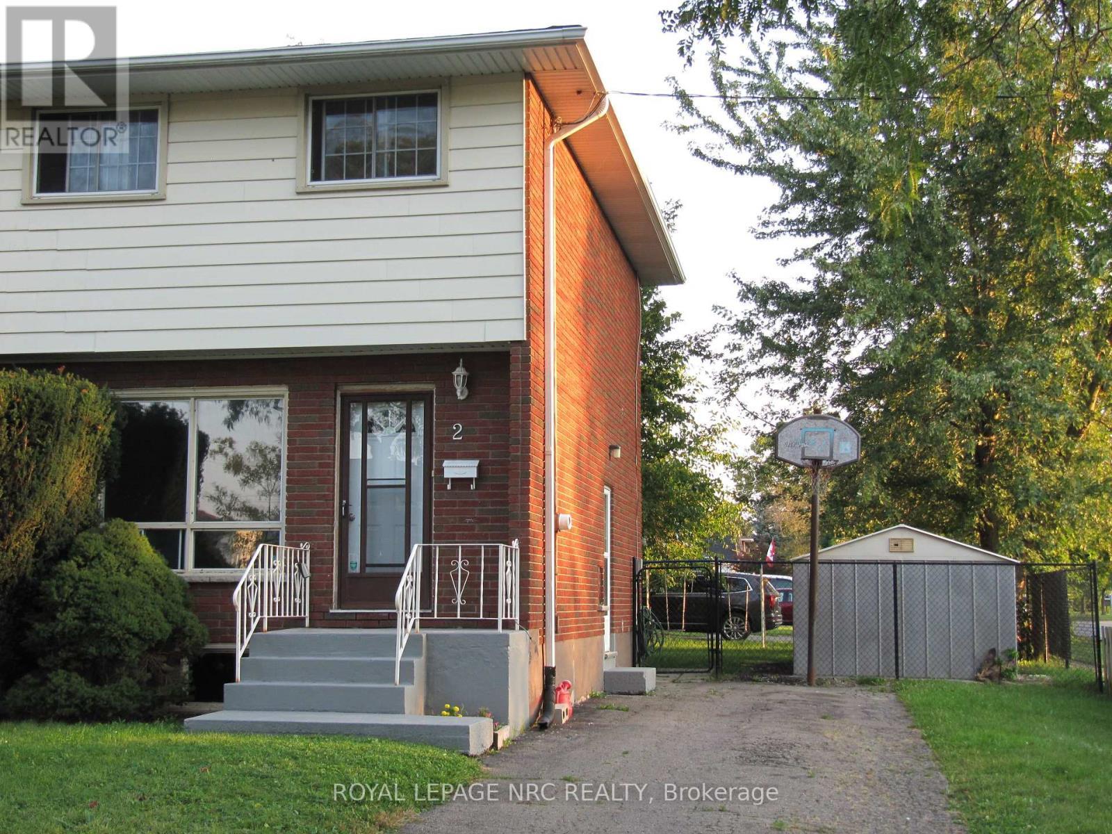 












2 BLACK KNIGHT ROAD

,
St. Catharines (443 - Lakeport),




Ontario
L2N3C1

