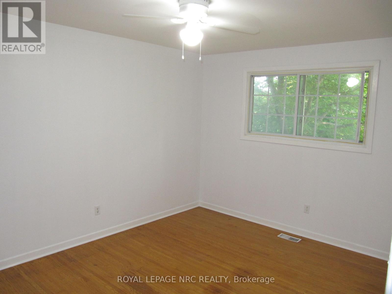 












2 BLACK KNIGHT ROAD

,
St. Catharines (443 - Lakeport),




Ontario
L2N3C1

