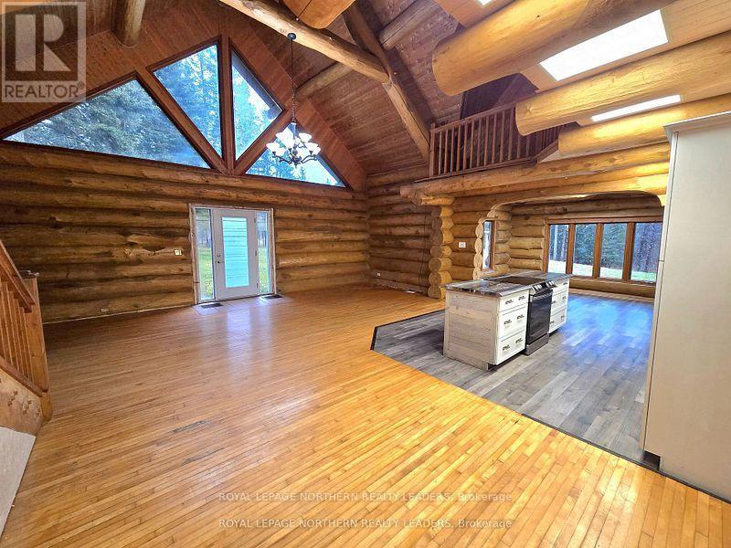












1657 PINE STREET S

,
Timmins (SCH - Goldmine Rural),




Ontario
P4N0B9

