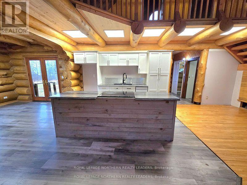 












1657 PINE STREET S

,
Timmins (SCH - Goldmine Rural),




Ontario
P4N0B9

