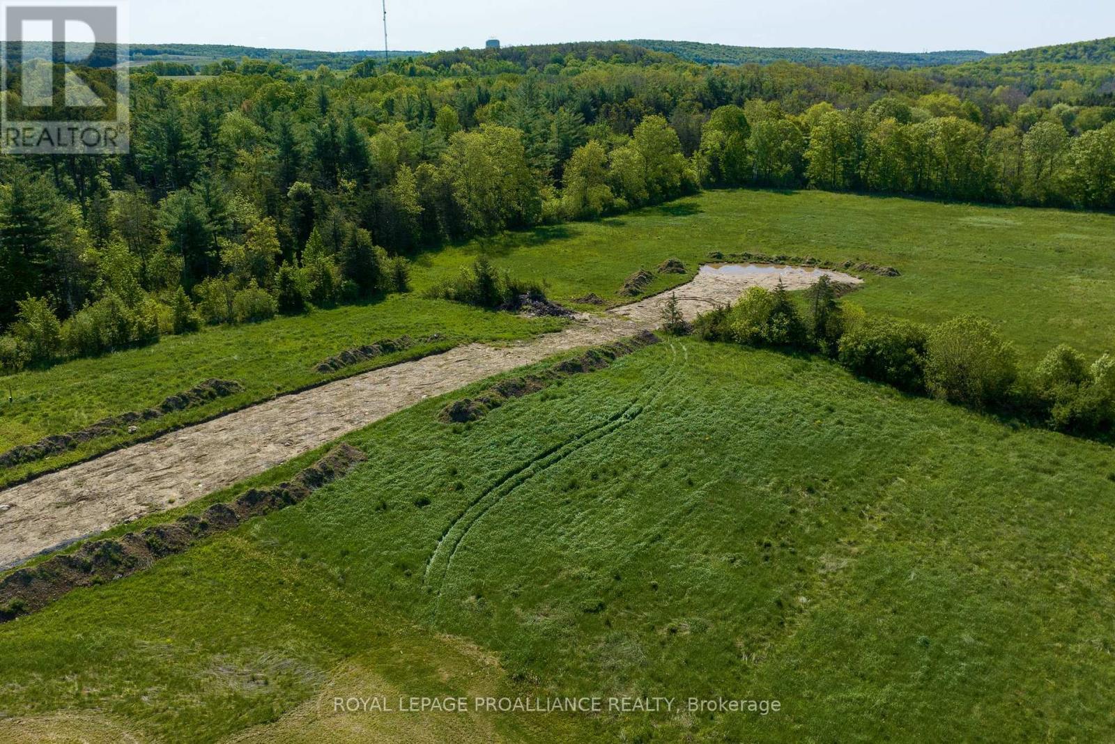 












6 BEREND COURT

,
Quinte West (Sidney Ward),




Ontario
K0K2C0

