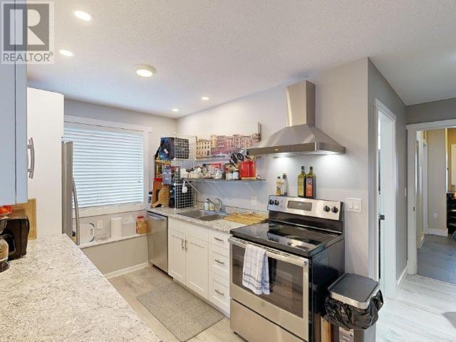 












7183 GEORGIA CRES

,
Powell River,




British Columbia
V8A5T6


