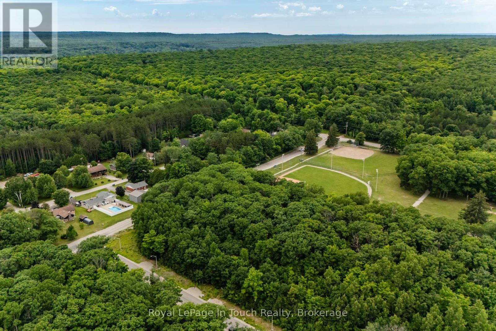 












LOT 65 WHISPERING PINE CIRCLE

,
Tiny,







Ontario
L9M0C2

